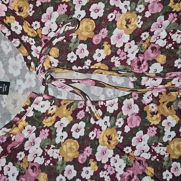 NWT | Torrid Mini Stretch Challis Front Keyhole Dress | Size 1 - Picture 4 of 6